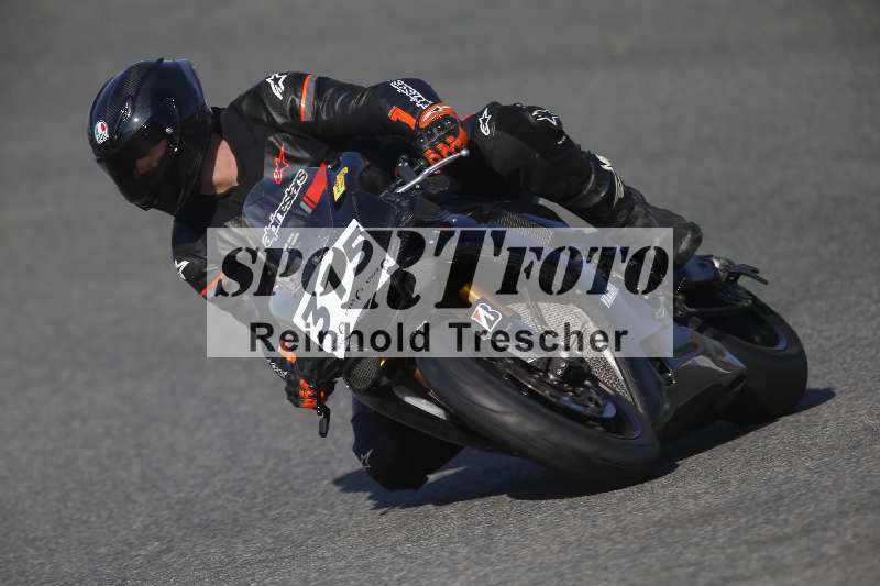 /Archiv-2024/02 29.01.-02.02.2024 Moto Center Thun Jerez/Gruppe gruen-green/315